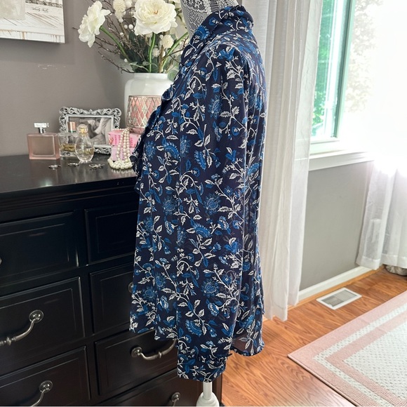 MICHAEL Michael Kors Navy Floral Ruffle Button Blouse Size Medium - Picture 6 of 16